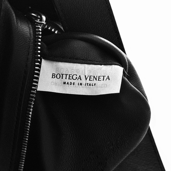 Bottega Veneta Intrecciato Cassette Bag (black calfskin leather) - Picture 10 of 10